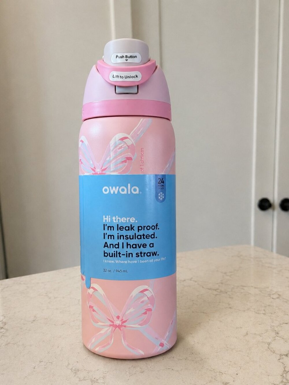 Brand new Owala FreeSip 32oz insulated water bottle